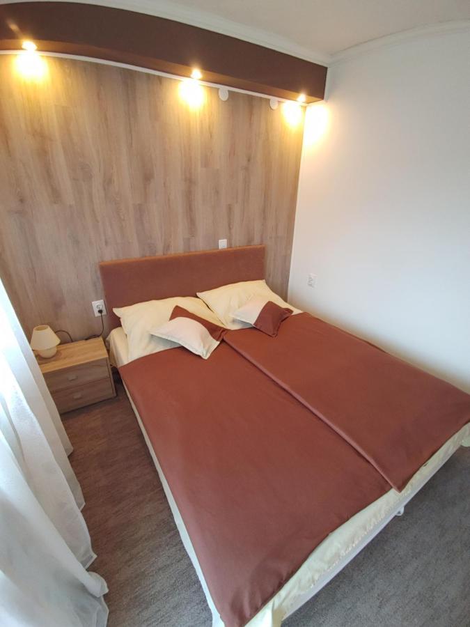 Fiesta Apartman Miskolc Luaran gambar