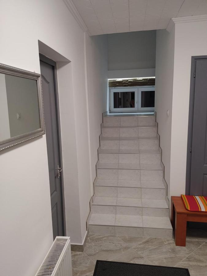 Fiesta Apartman Miskolc Luaran gambar
