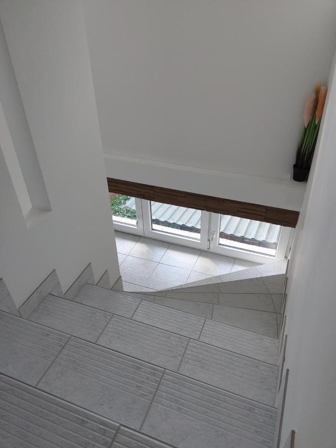 Fiesta Apartman Miskolc Luaran gambar