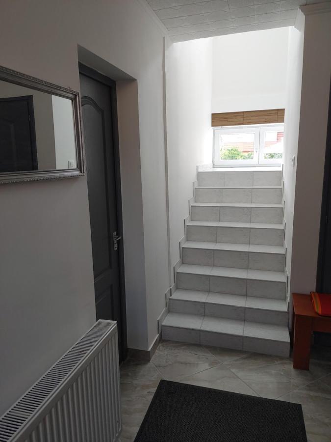 Fiesta Apartman Miskolc Luaran gambar